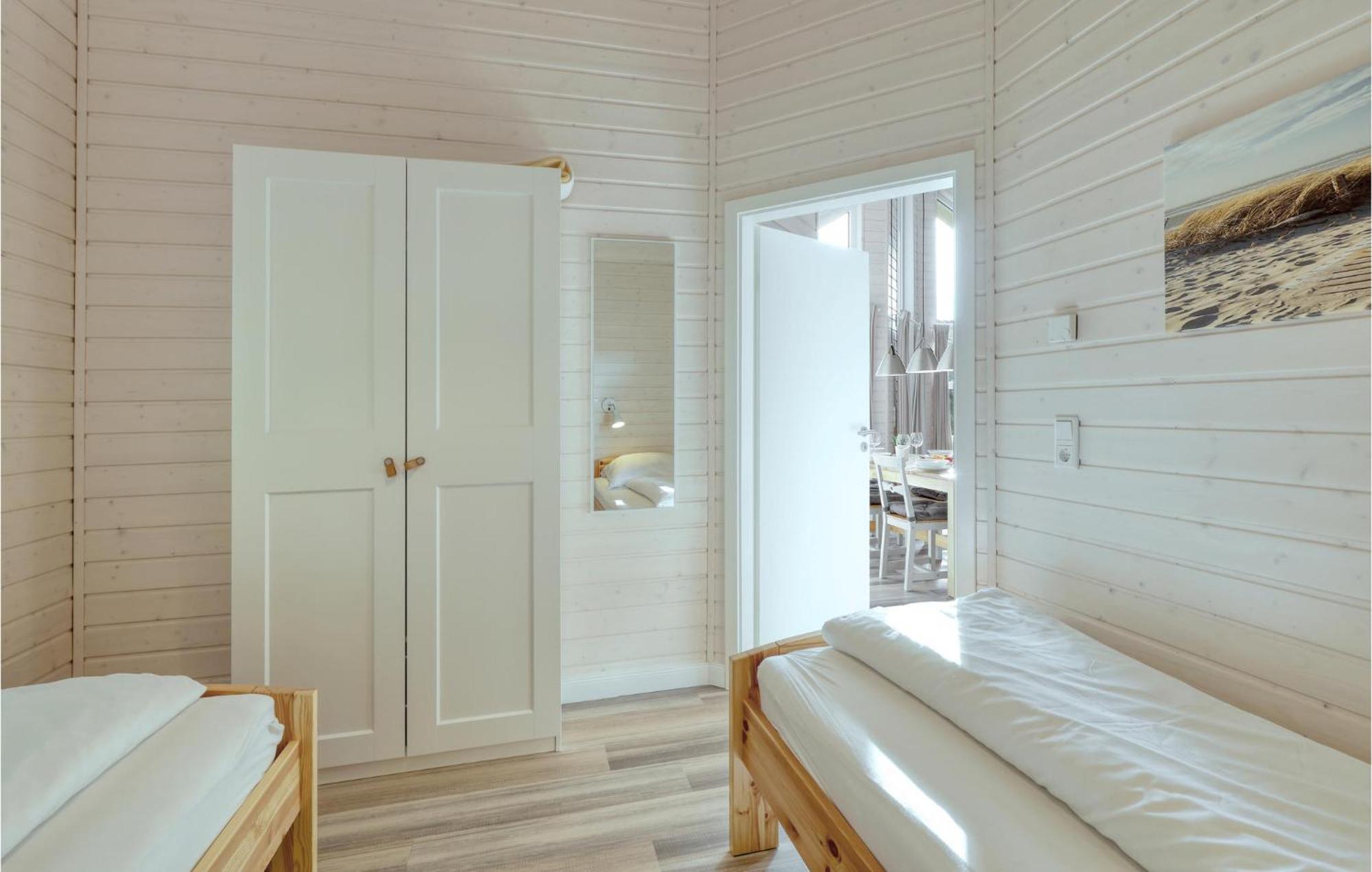 Stunning Home In Krems Ii-Warderbrueck With Wifi Gols Exterior foto